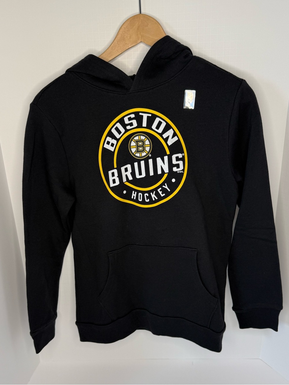 Boston Bruins NHL Black Hoodie Size Youth/ Kids Large. Old Navy. New With Tags.